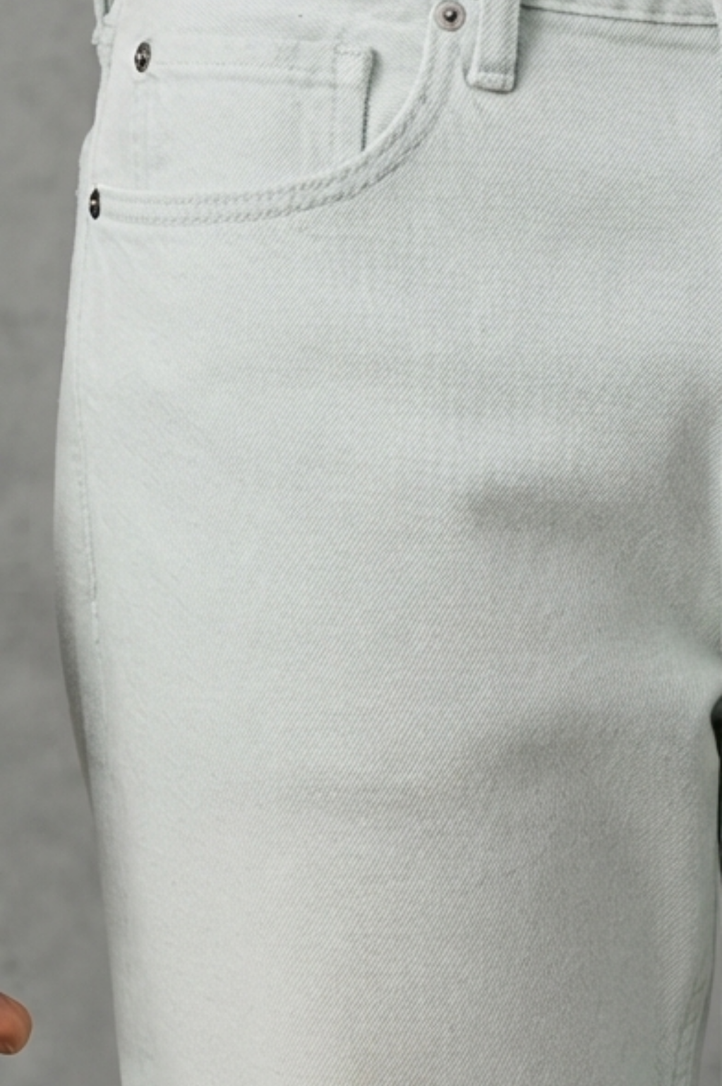 Juno Modern Off-White Straight-Leg Jeans
