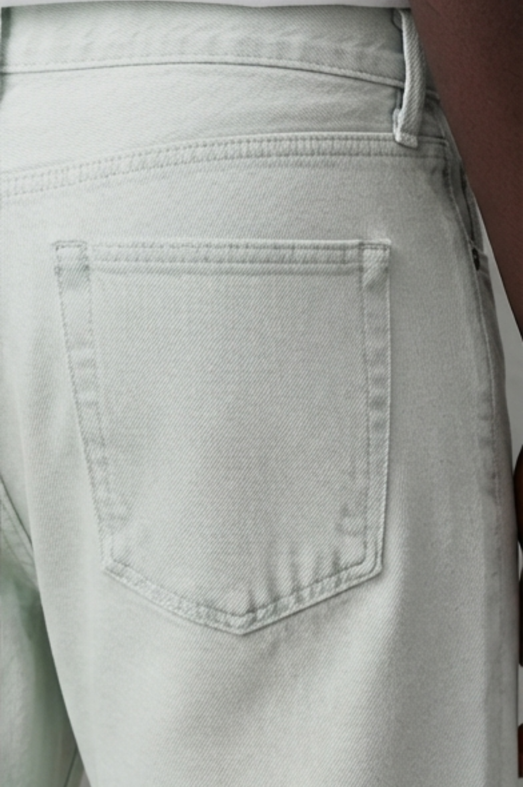 Juno Modern Off-White Straight-Leg Jeans