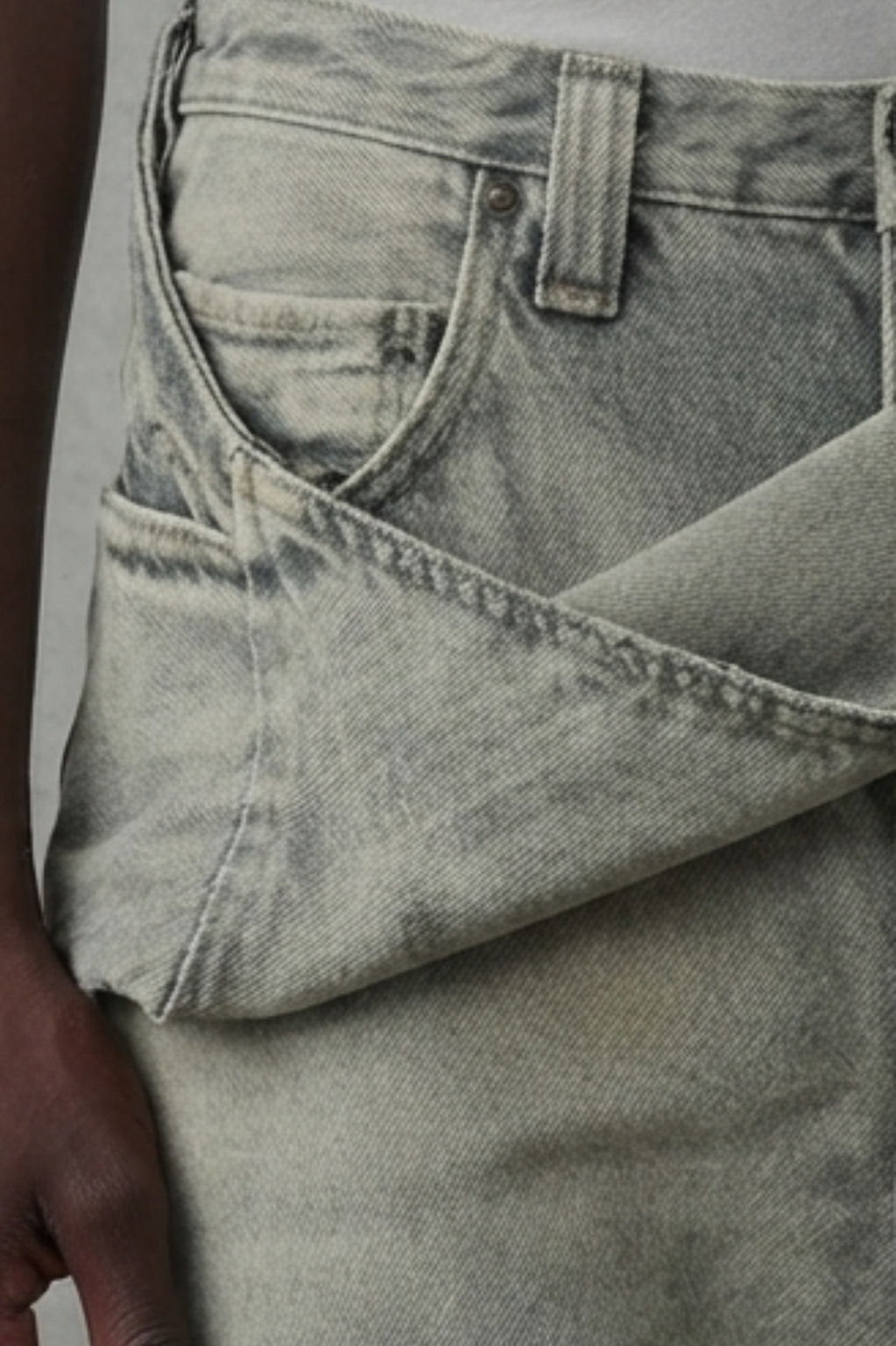 Murray Vintage Sage Wash Straight-Leg Jeans